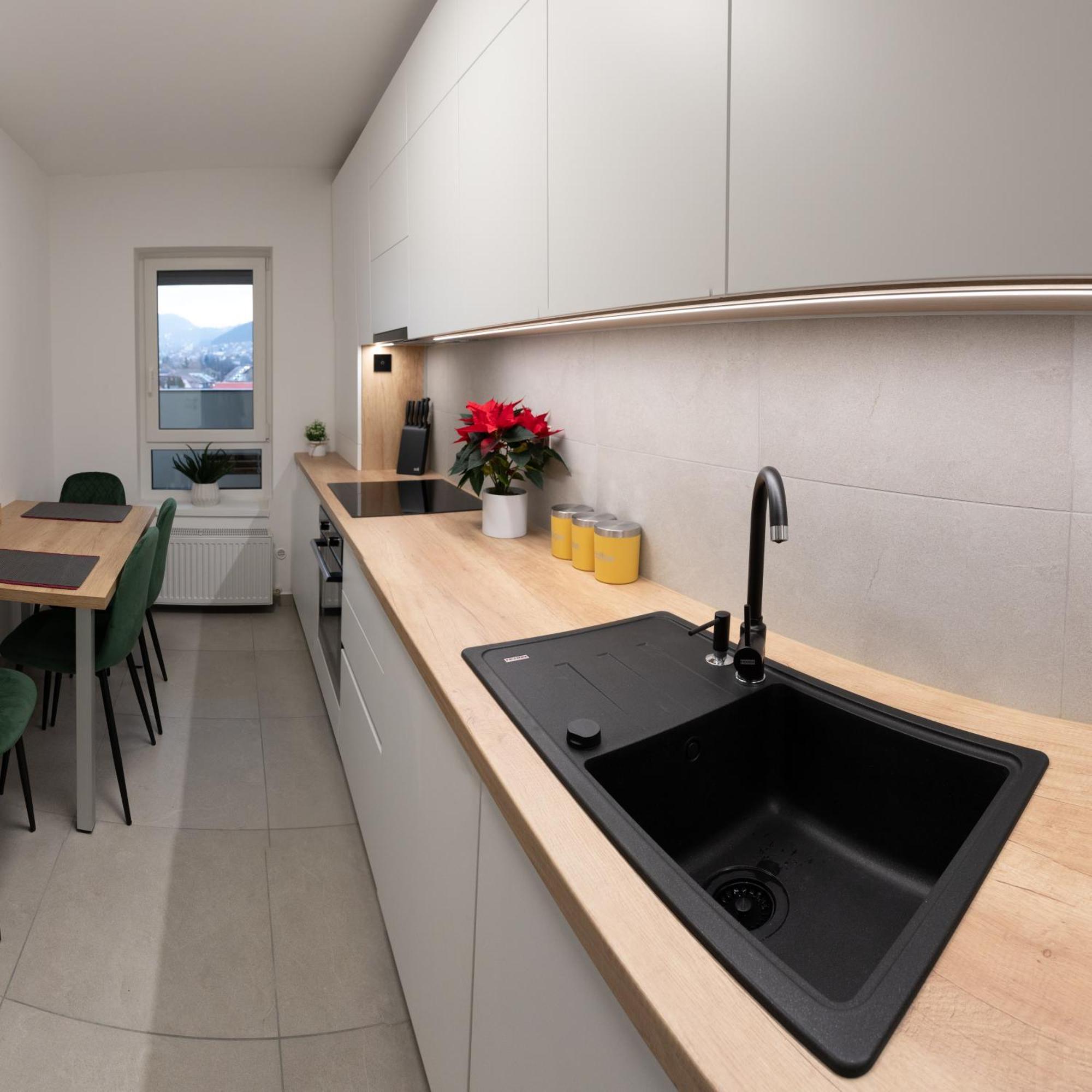 Apartament Mountain And View With Underground Parking Brașov